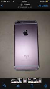 A picture of I phone s GB 128
