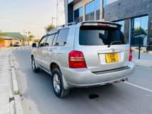 A picture of TOYOTA KLUGER