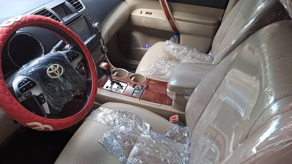 A picture of Keyless Toyota Highlander