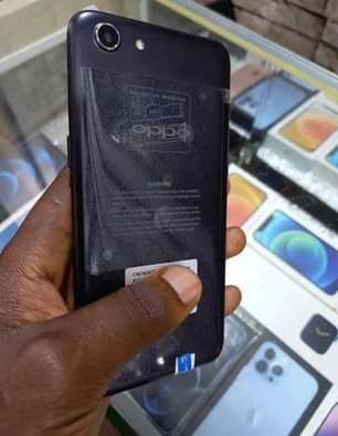 A picture of Oppo A83 128gb 6ram