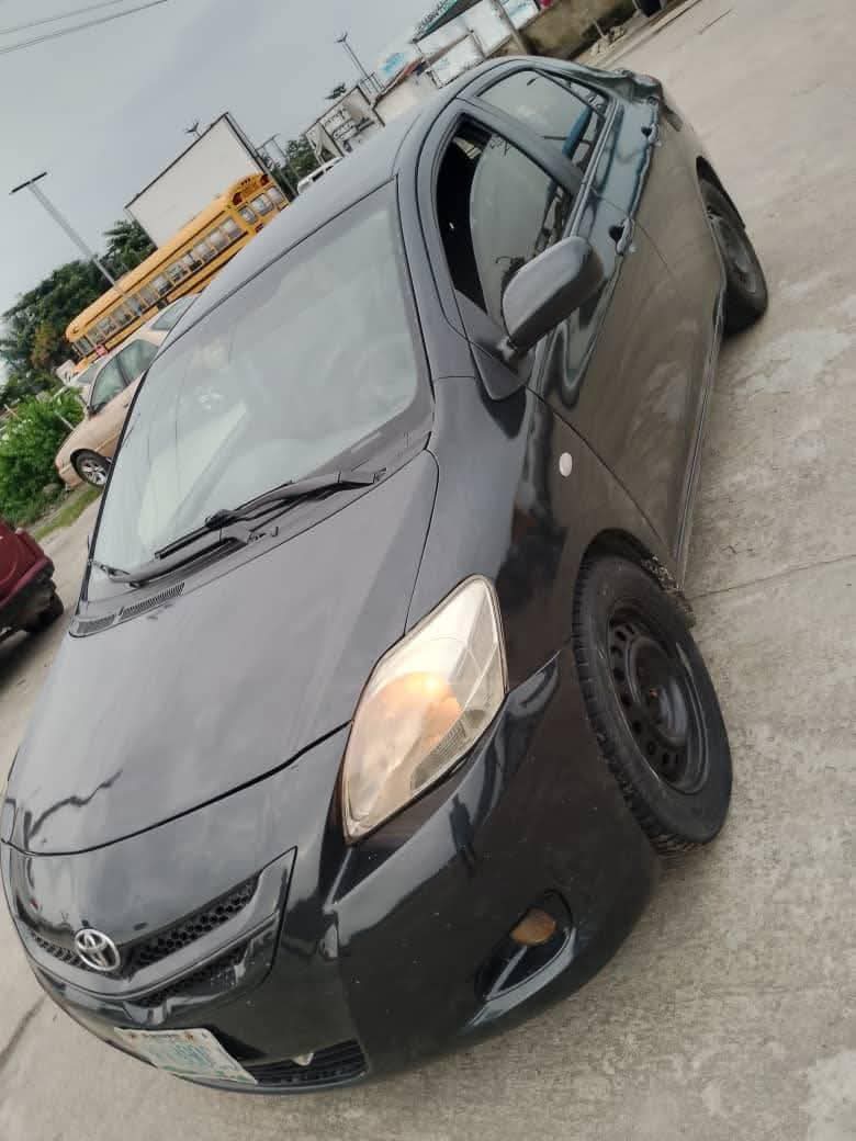 A picture of 2009 Toyota yaris