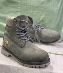 A picture of Original Timberland Boots at 200K