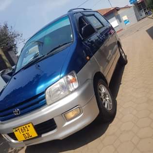 A picture of Toyota noah