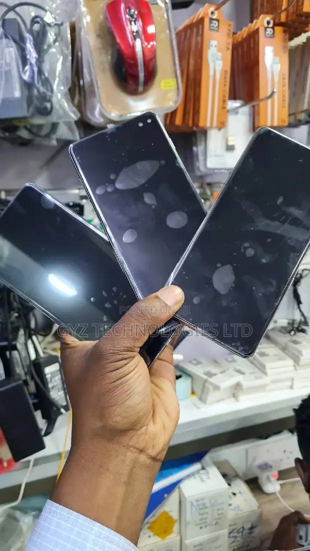 A picture of SAMSUNG GALAXY SCREEN SPARES LOW BUDGET