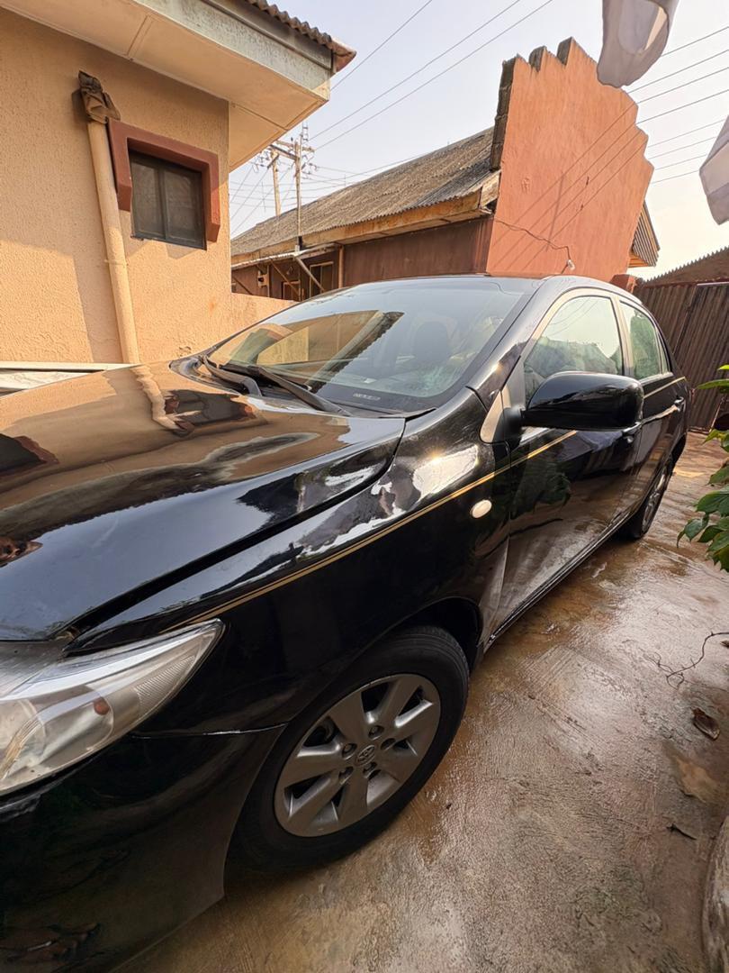 A picture of 2010 Toyota corolla