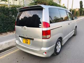 A picture of Toyota noah