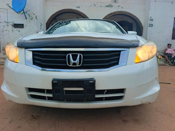 A picture of 010 foreign used Honda accord 4plug