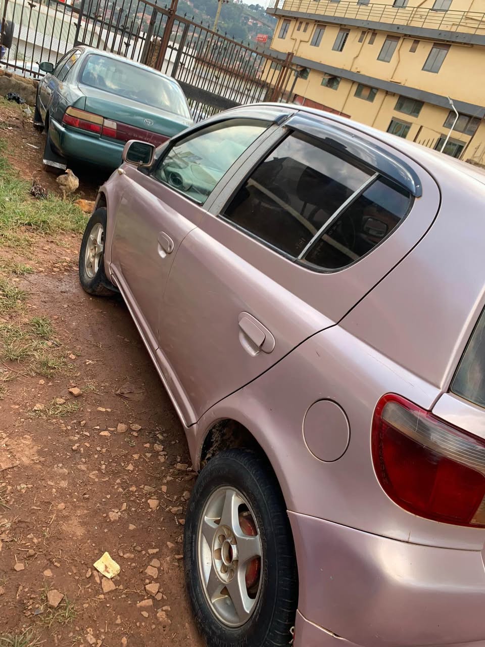 A picture of Toyota vitz 0753290125