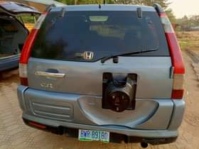 A picture of Come for this two beautiful cars RV4 CR V 1