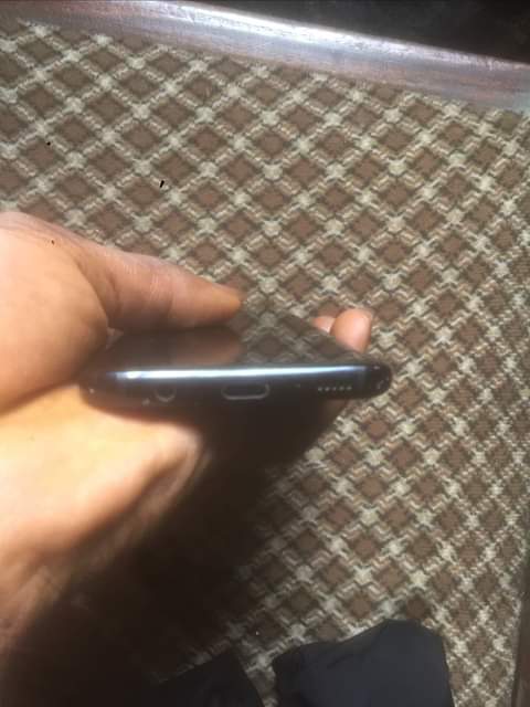 A picture of Samsung s8