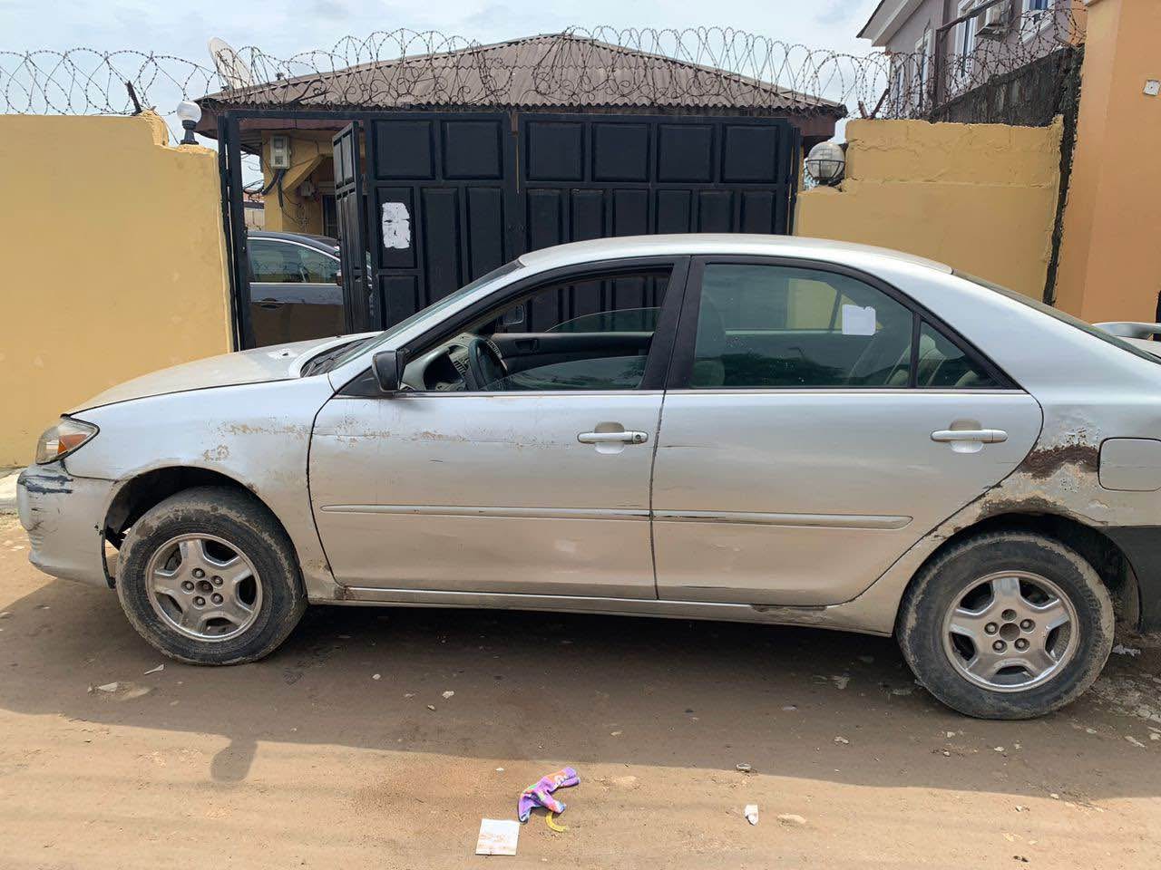 A picture of 2003 TOYOTA CAMRY LE