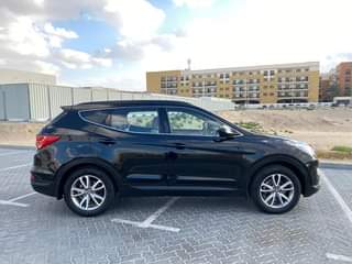 A picture of Hyundai santa Fe 2014 full option gcc specs watsapp 0551513562