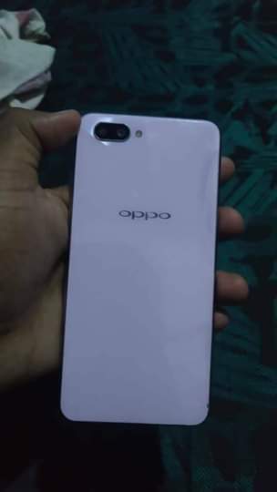 A picture of OPPO A5