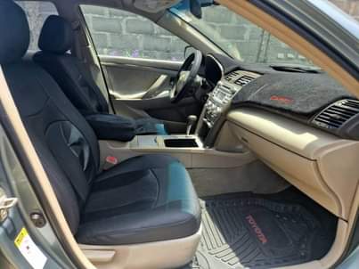 A picture of 2011 Toyota Camry First Body