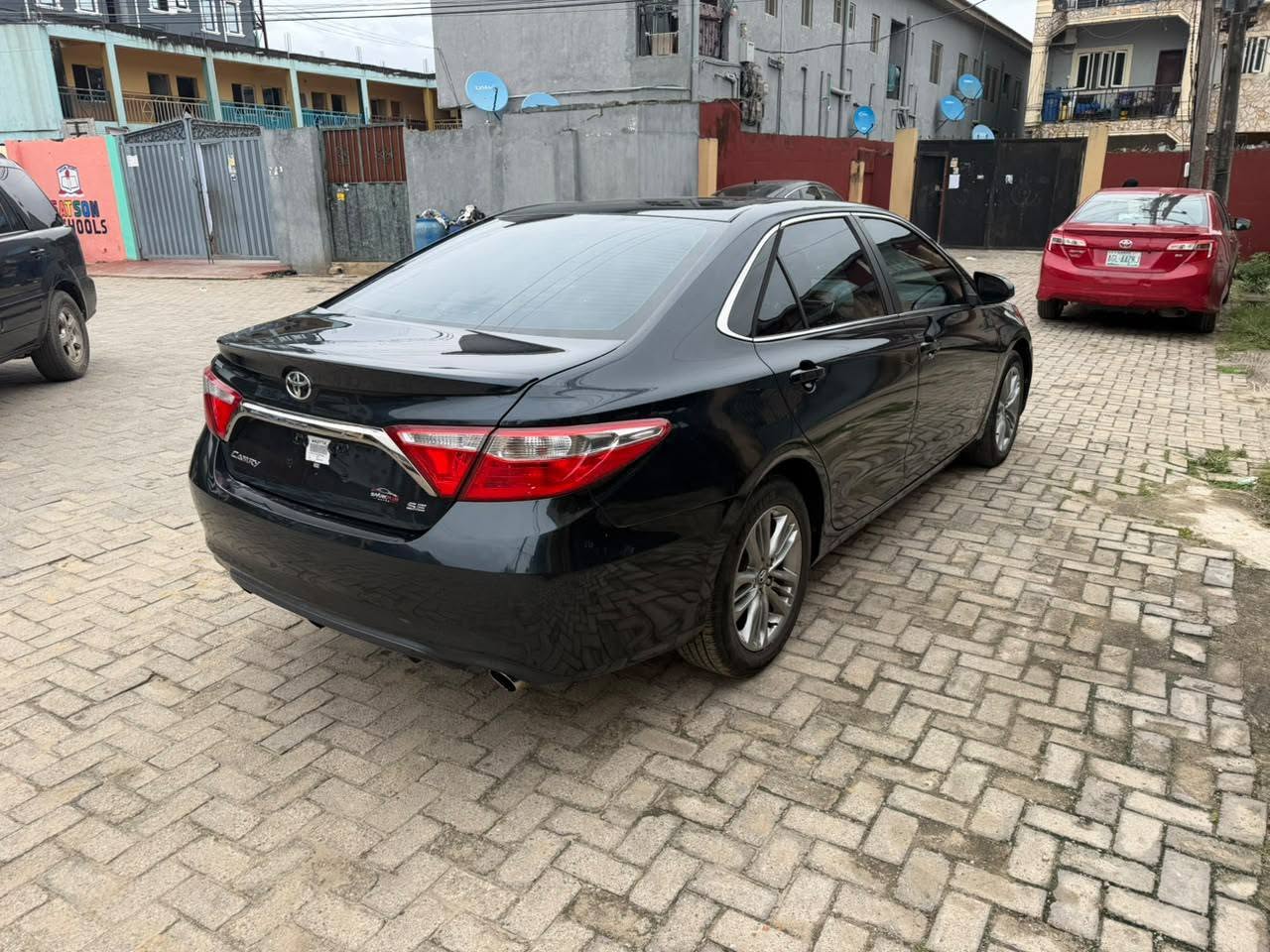 A picture of Tokunbo 2016 Toyota Camry SE