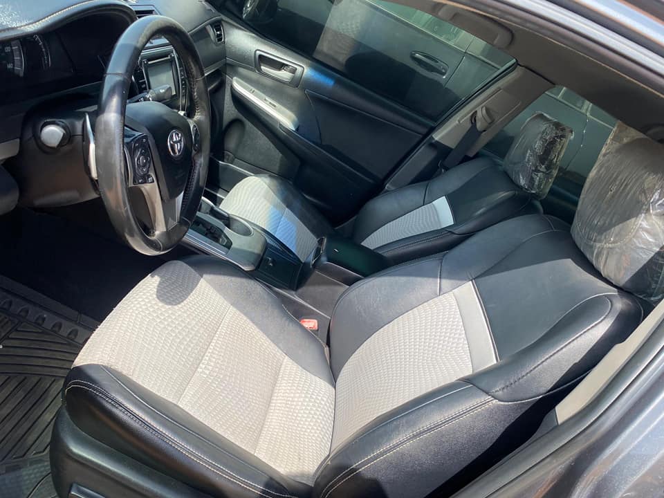 A picture of Toyota Camry 2012