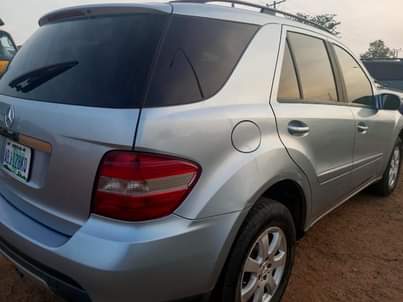 A picture of Benz ML359