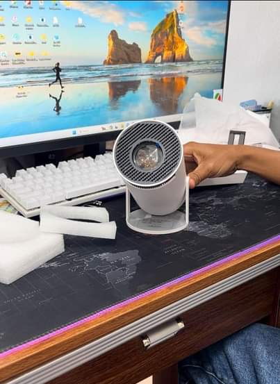 A picture of PROJECTOR NDOGO