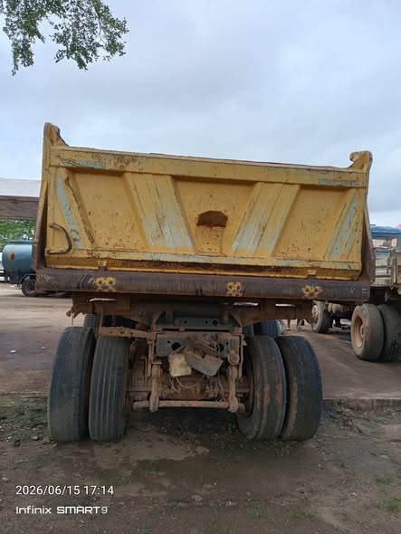 A picture of 2000 DAF 2000