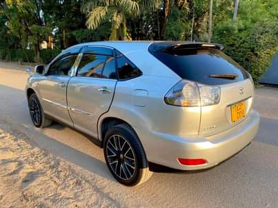 A picture of TOYOTA HARRIER FULL AC FULL DOC PRICE 15.8mill