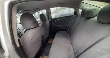 A picture of 2011 Hyundai sonata First body Everything is 100 percent 4