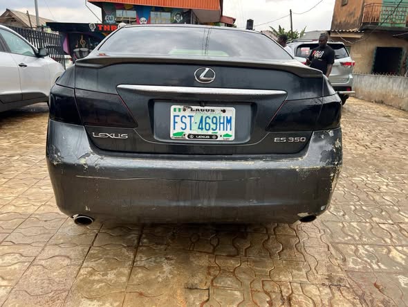 A picture of Lexus ES350