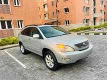 A picture of 2004 Rx330
