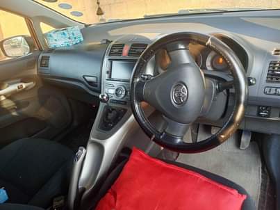 toyota auris