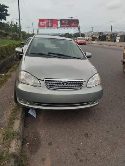 A picture of 04 Toyota Corolla Very good engine good gear selection and