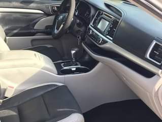 A picture of 2015 Toyota Highlander Le 23millon