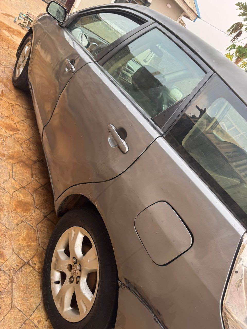 A picture of Toyota matrix 05