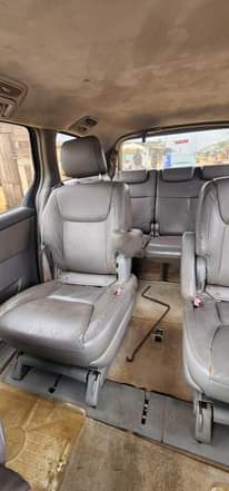 A picture of Pure firstbody Toyota Sienna 2006 09035437706