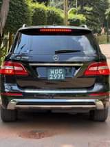 A picture of 2013 Mercedes Benz Bluetec 350cc