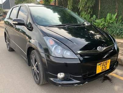 A picture of TOYOTA WISH BEI TUPA