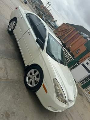 A picture of Registered Lexus Es330 2006 model First Body pan with excellent