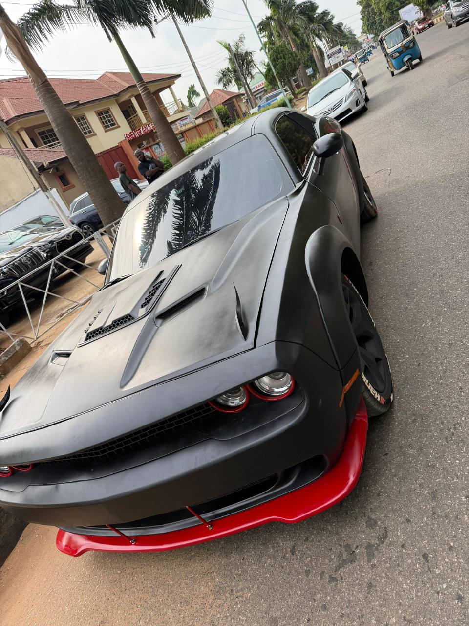 A picture of Extremely Clean And Sound 2017 Dodge challenger SRT.