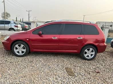 A picture of Clean used peugeaot 307 sw manual drive wagon with duty