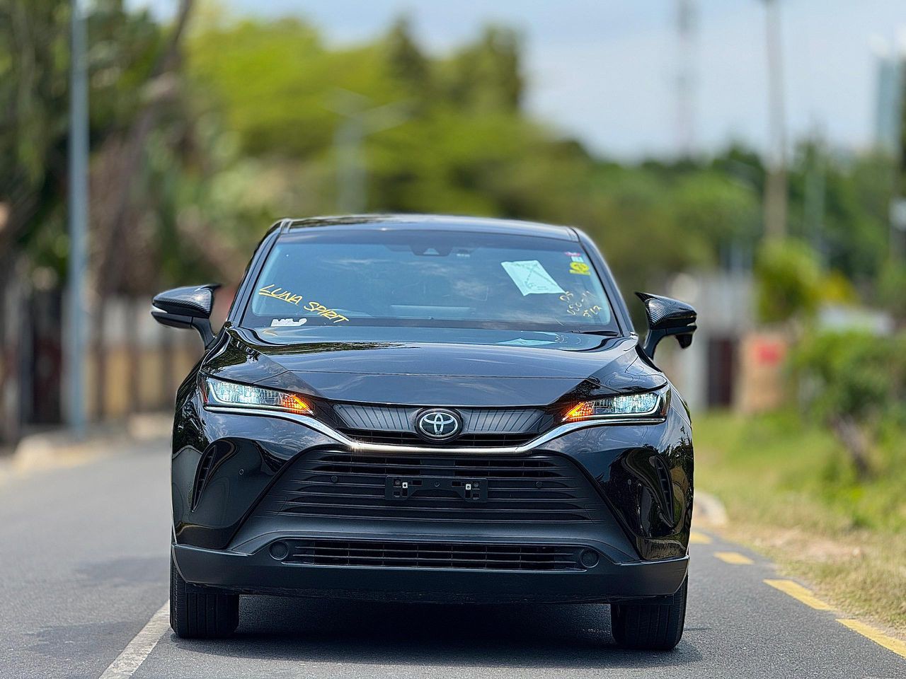 A picture of TOYOTA HARRIER NEW MODEL