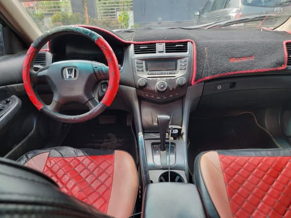 A picture of 2004 Honda Accord