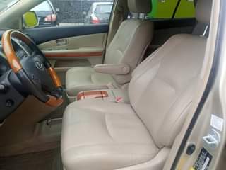 A picture of Sweet And Clean 2007 Lexus RX400H For Sale