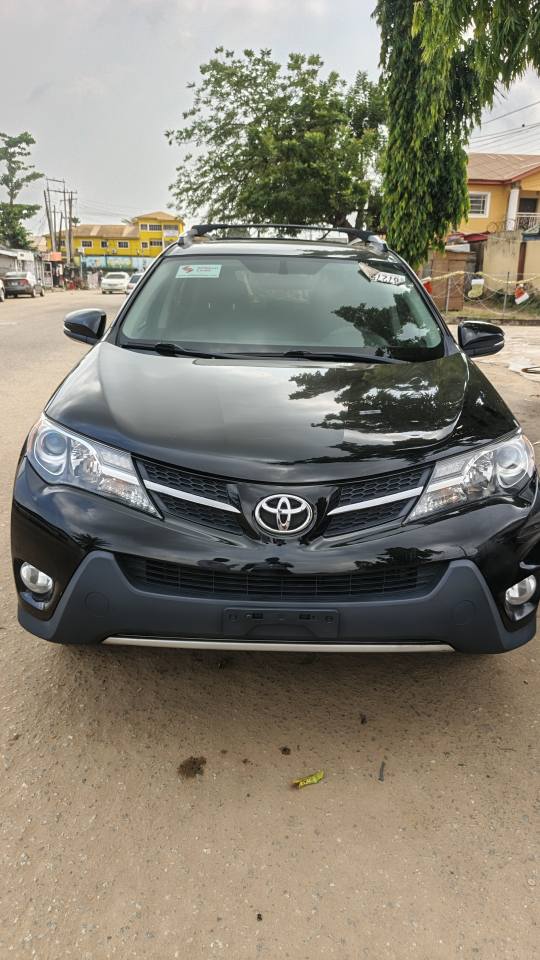 A picture of 2015 Toyota rav4