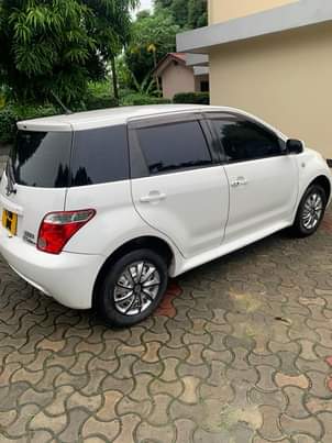 A picture of Toyota ist Mwaka 2005 2006 Cc1290 Mil 11 5 0624658914