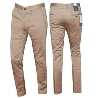 A picture of Mens khakis