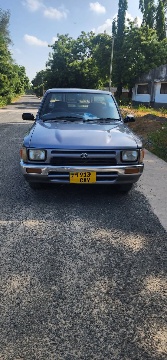 A picture of Hilux 2y engine