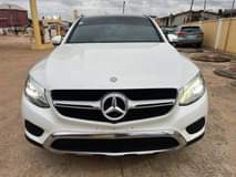 A picture of Mercedes Banz glc 300 2018 full option thumb start 360
