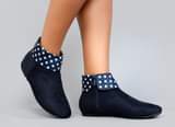 A picture of Sizes 37 42 Price 3500ksh 35