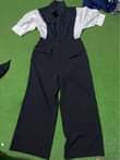A picture of jump suti