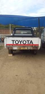 used toyota hilux