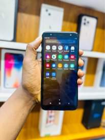 A picture of Samsung j4 plus gb32