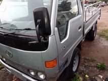 A picture of Toyota Dyna is for sales. Price 950 000 Call if